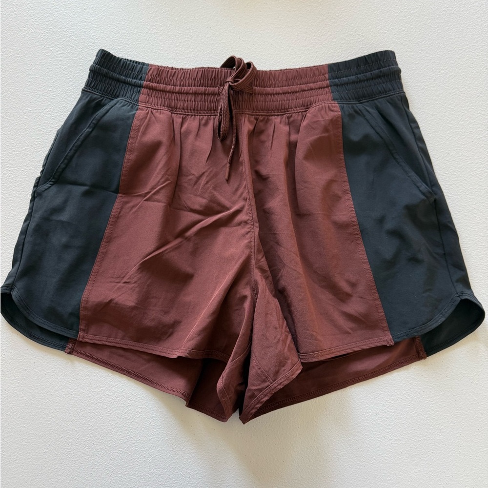 Abercrombie & Fitch Black and Brown Athletic Shorts